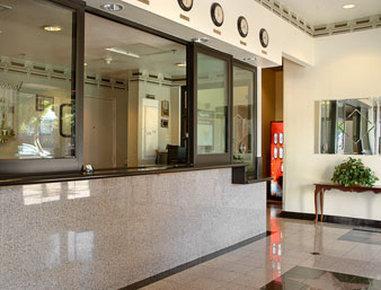 Motel Super 8 By Wyndham Hollywood/la Area
